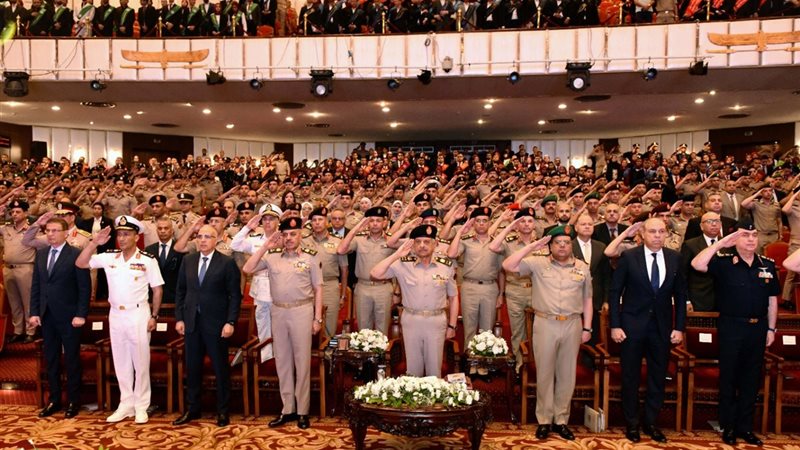 وزير الدفاع والإنتاج