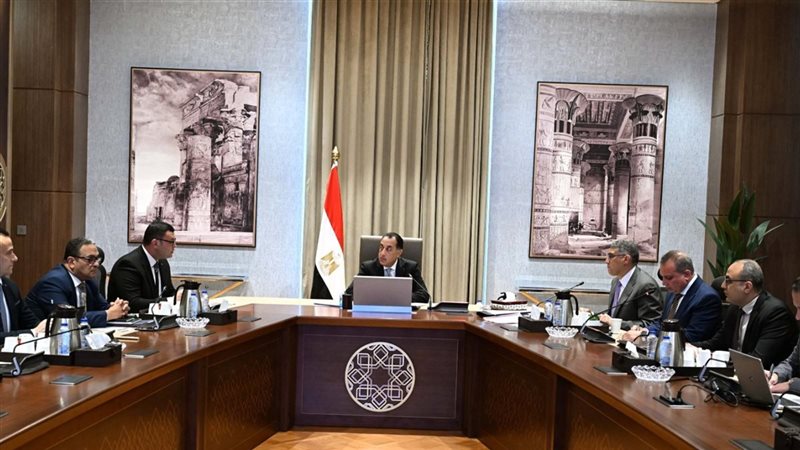 اجتماع برئاسة الدكتور
