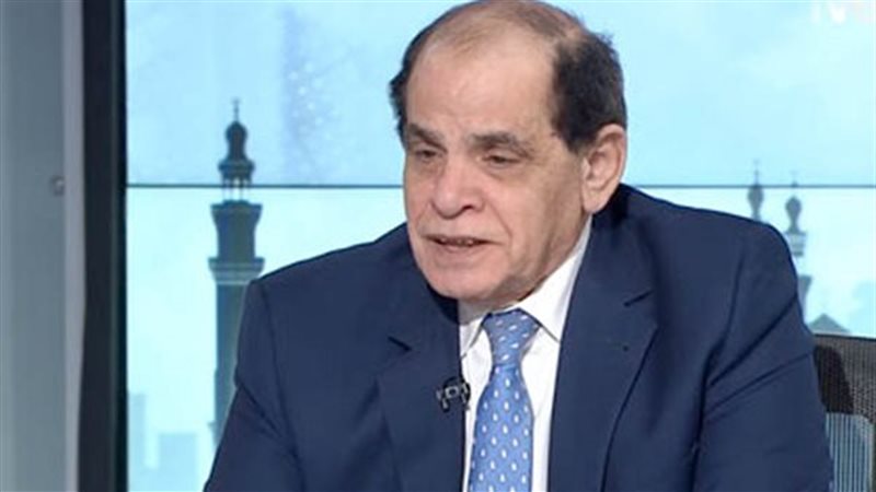 صلاح فوزى أستاذ القانون
