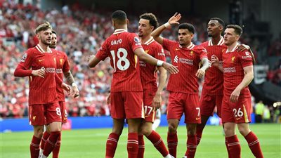 نجم ليفربول يتوج بجائزة أفضل لاعب شاب في الدوري الإنجليزي