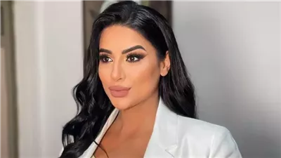 جوري بكر تخضع لجراحة عاجلة بسبب مشكلات بالمعدة
