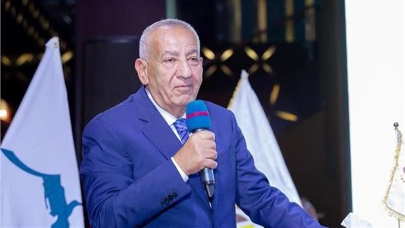 كامل أبو علي، فيتو