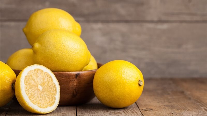 تفسير رؤية الليمون