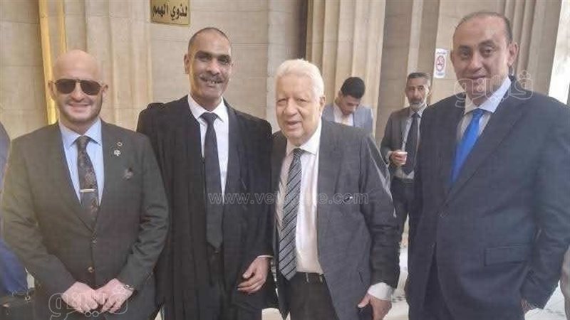 مرتضي منصور مع بقية