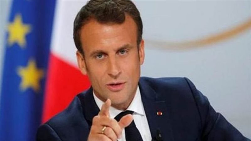 ماكرون، فيتو