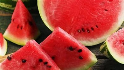  معهد التغذية ينصح بتناول البطيخ والجبنة في أيام الحر الشديد لهذا السبب