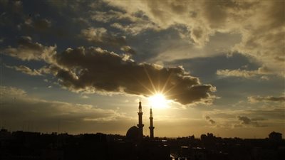 مواقيت الصلاة، موعد أذان الفجر اليوم الجمعة 23 - 5 - 2025 في القاهرة والمحافظات 	