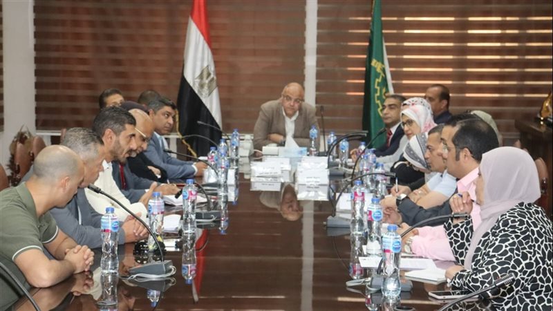 محافظ القليوبية خلال