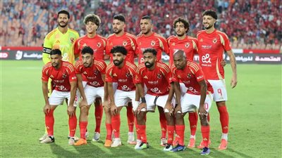ماذا يحتاج الأهلي وبيراميدز للتويج بلقب الدوري المصري؟