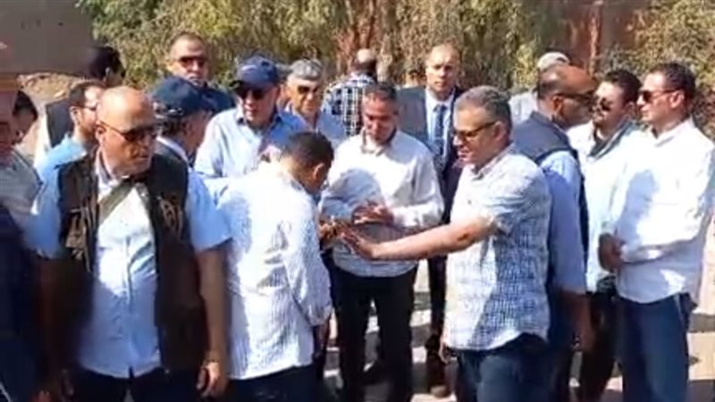 وزير الري ومحافظ