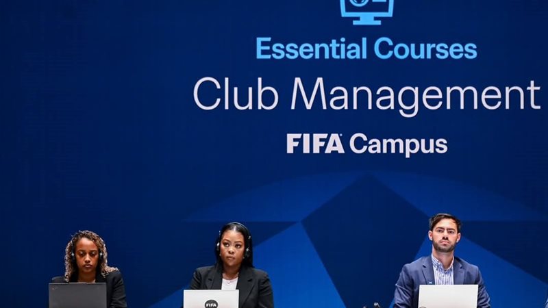 اتحاد الكرة ينظم