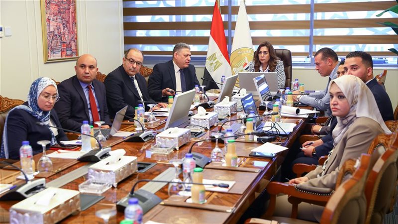 اجتماع منال عوض مع
