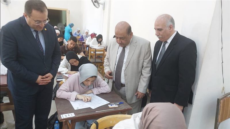 امتحانات الفصل الدراسي