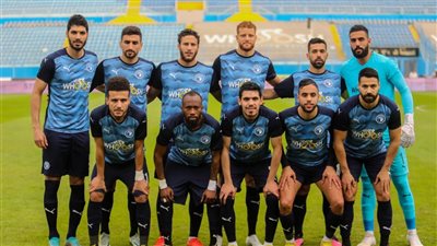 بيراميدز يكتسح سيراميكا بخماسية بعشرة لاعبين ويخسر لقب الدوري (صور)
