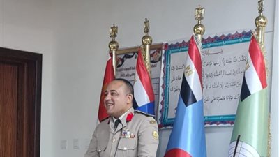 العقيد أحمد محمد عاشور يحصل على زمالة كلية الدفاع الوطني حول استراتيجية مقترحة لاستخدام الأنماط القيادية في تحقيق التميز المؤسسي