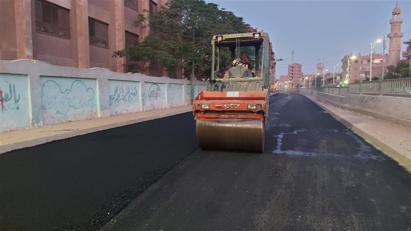 اعمال رصف طريق بهرمس