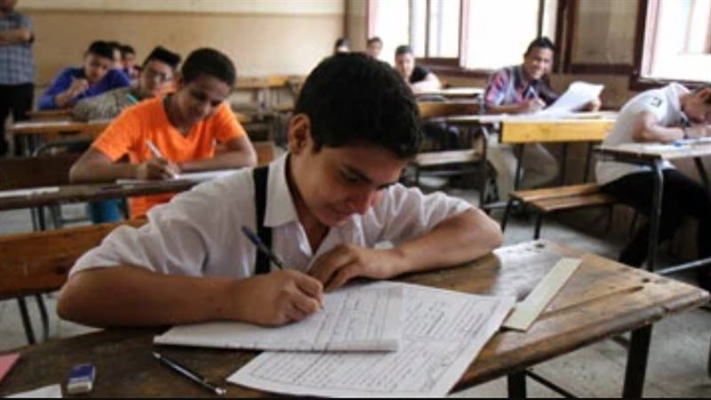طلاب الشهادة الإعدادية،