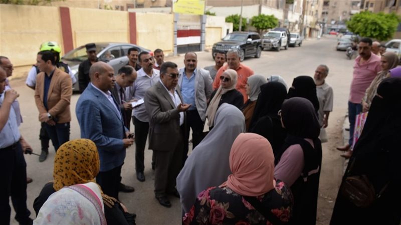 محافظ الدقهلية مع