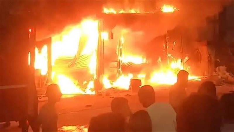  حريق بسوق السيراميك