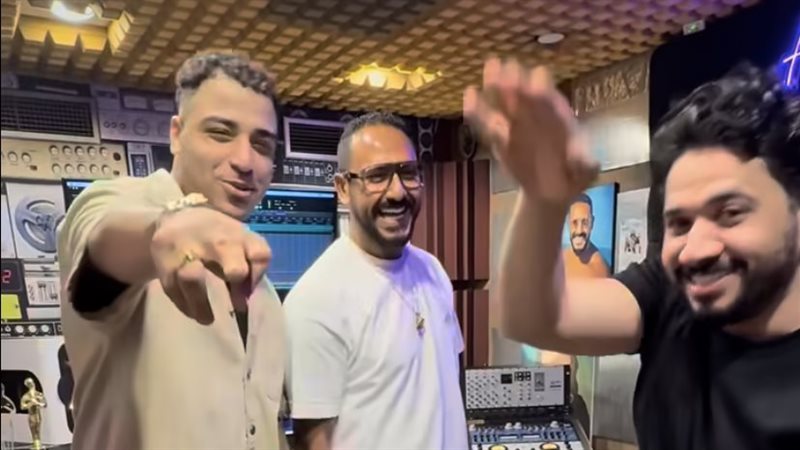 مصطفى حجاج وإسلام