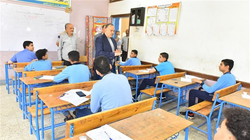 محافظ أسيوط يتفقد