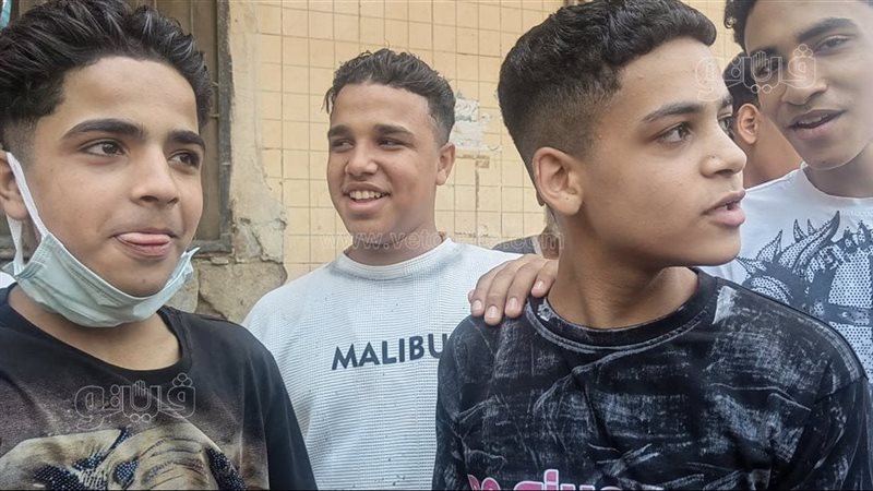طلاب الشهادة الإعدادية