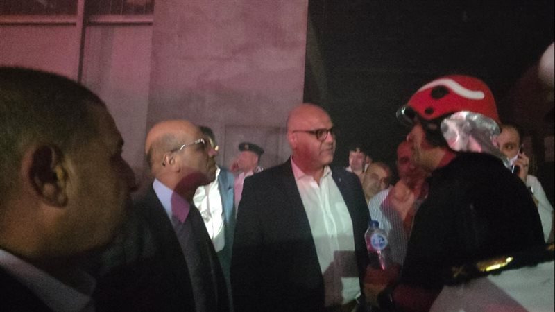 متابعة حريق مصنع