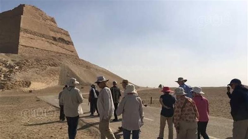 السياح