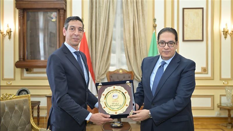 رئيس جامعة القاهرة