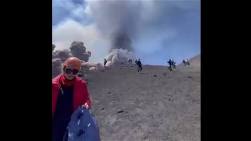 الذعر ينتاب السياح