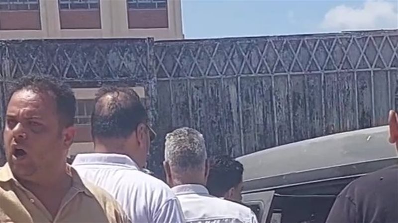 القبض علي شباب اقتحموا