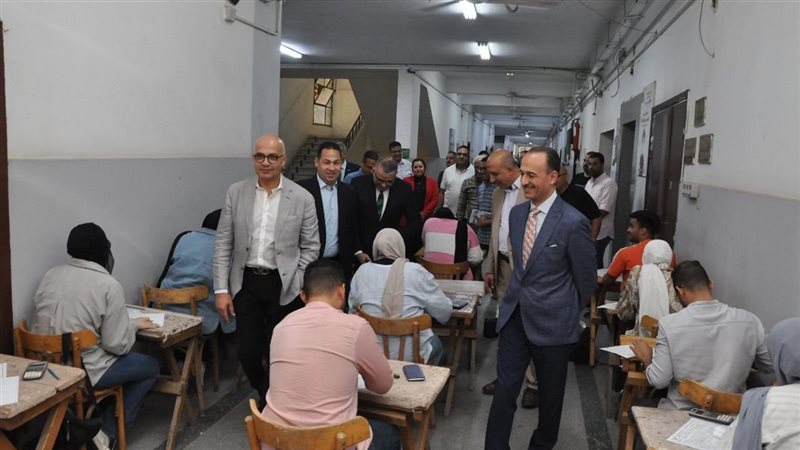 جامعة عين شمس، فيتو