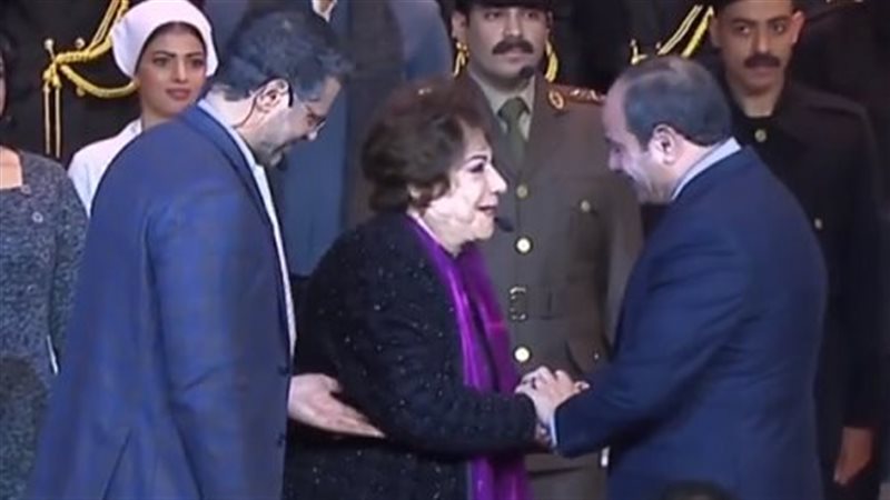 الرئيس السيسي والراحلة