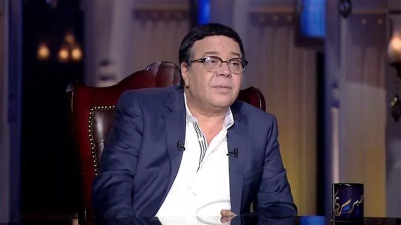 أحمد آدم، فيتو 