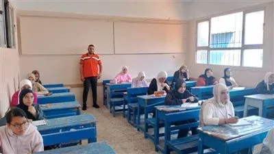 طلاب الشهادة الإعدادية بالبحيرة عن امتحان الإنجليزي: القطعة محتاجة تركيز (فيديو)