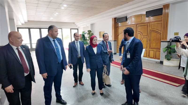 وفد من الملحقية العمالية