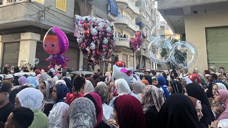 مظاهر الاحتفال بالعيد