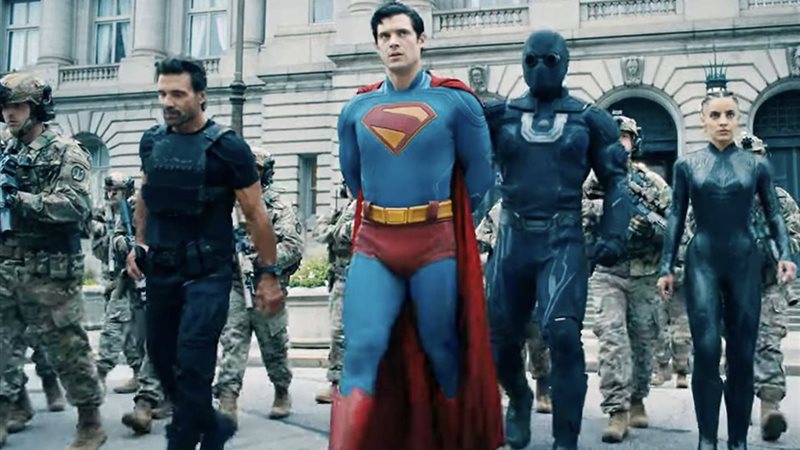 SUPERMAN، فيتو