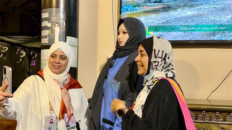استخدام الروبوت لتقديم