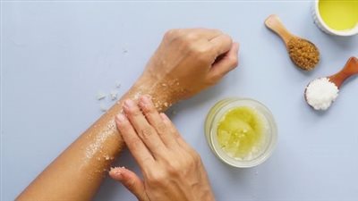 دللي نفسك بعد إجهاد العزومات، سكرابات طبيعية للعناية بالجسم