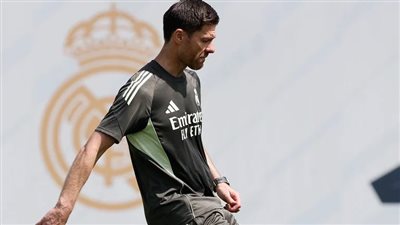 ريال مدريد يخوض مرانه الأول تحت قيادة ألونسو (صور)