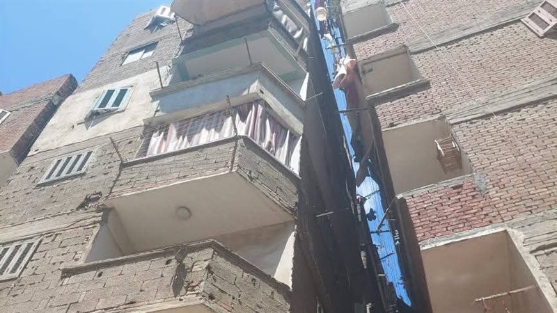 العقار المائل،فيتو