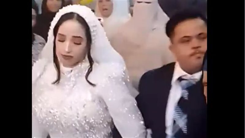 بكاء العروس أثناء