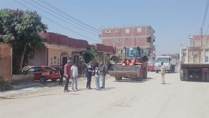 جانب من أعمال الإزالة،