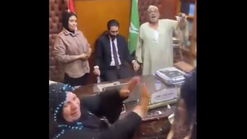 عائلة تفاجيء محامي