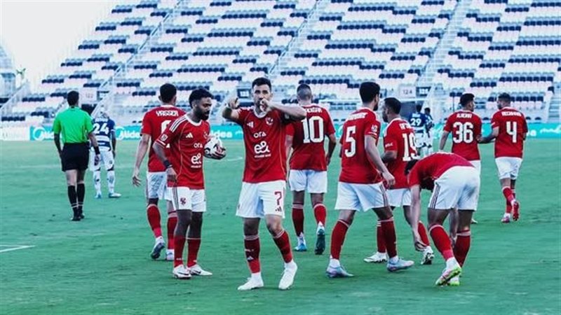 فريق الكرة بالأهلي،فيتو