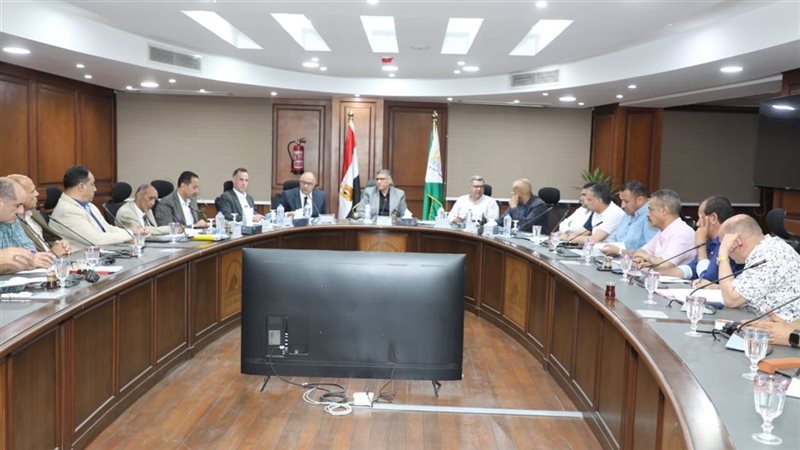 اجتماع محافظ الجيزة
