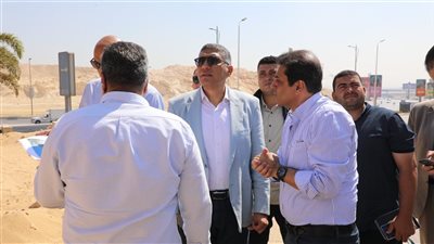 محافظ الجيزة يتفقد مشروعات تطوير الطرق المحيطة بالمتحف المصري الكبير 
