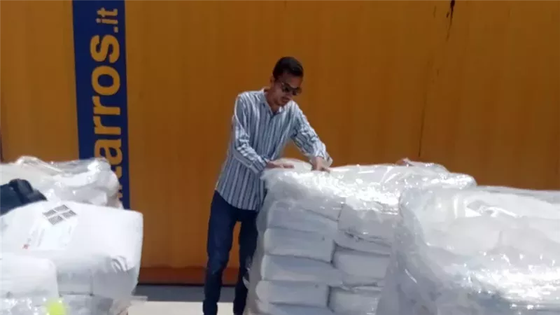 استمرار العمل بميناء
