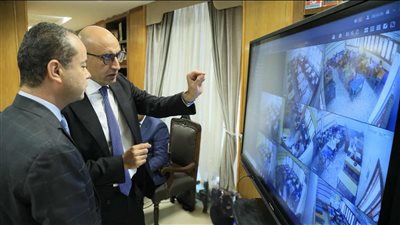 وزير التعليم يتابع امتحانات الثانوية العامة وعملية دخول الطلاب اللجان 